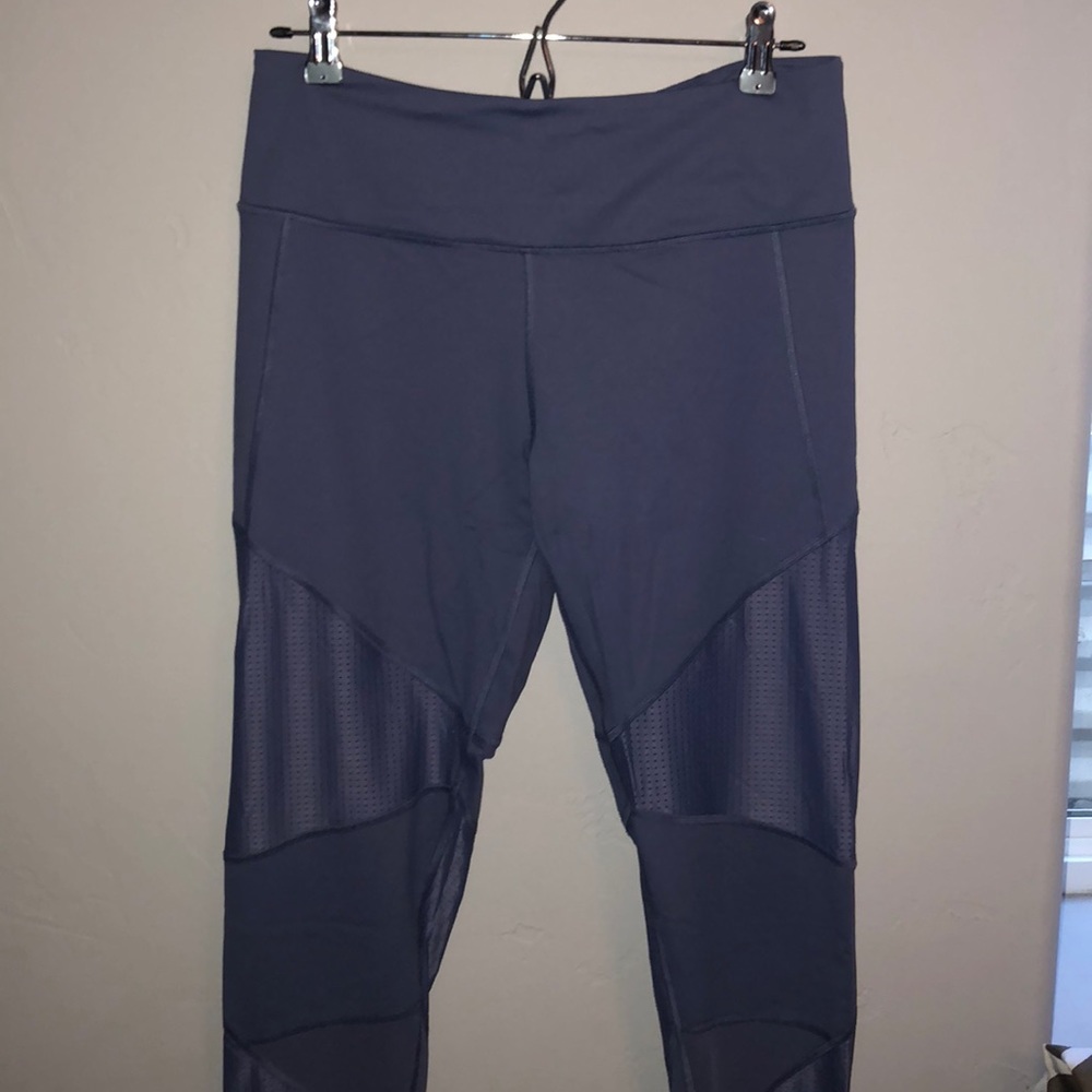 Victoria’s Secret Sport leggings